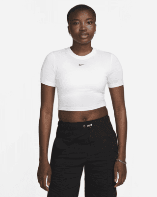 Nike Sportswear Essential Women's Slim Cropped T-Shirt. Nike.com